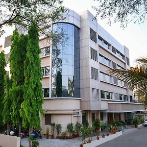 7 Apple Hotel Pimpri Pune